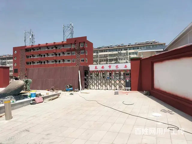 泰安迎金学校伸缩门的安装事项 - 图片