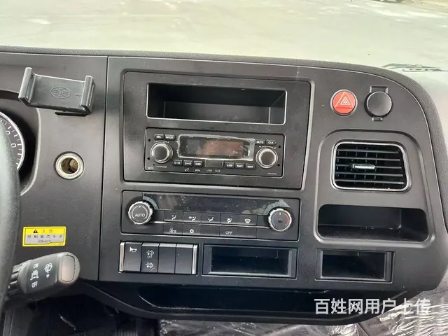 解放龙V平板车 稳定型低板挖机拖板车厂家现车包上户 - 图片 11