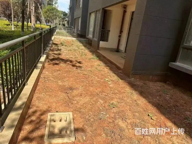 一楼带院子的大平层套房
特惠单价8000多
​ - 图片 4