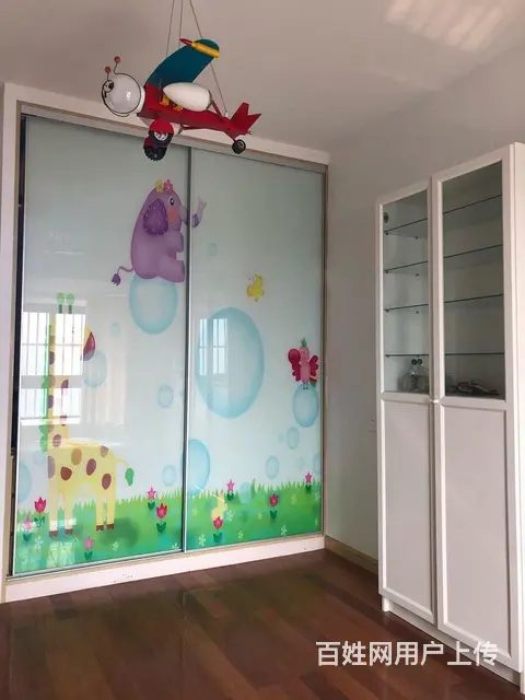 学区，顶楼复式有花园，两个产权车库 - 图片 6