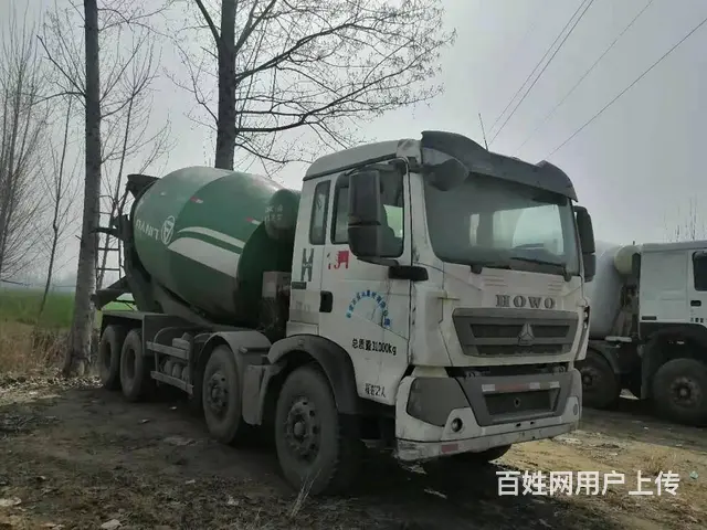 出售轻量化17年二手豪沃 大12方搅拌车340马力 - 图片 3