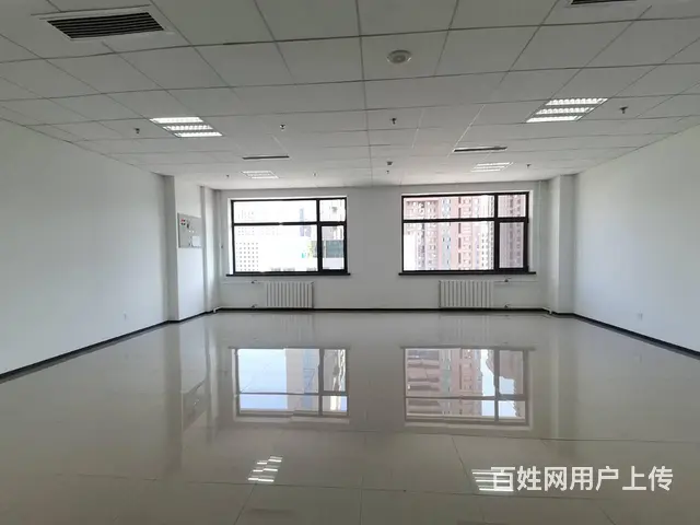 世纪大厦地铁口 甲方直租无中介 车位充足停车方便 免费会议室 - 图片 1