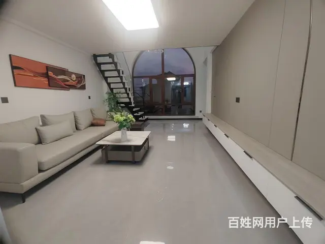 水岸华城19楼110平带跃层三室两卫精装58万六中万达 - 图片 1