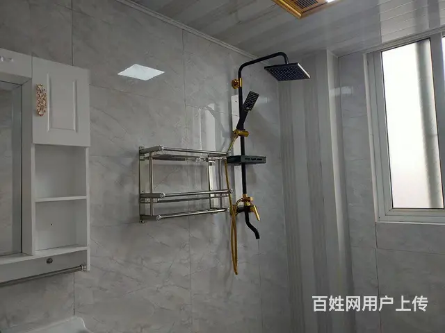 出租新城东苑四区电梯4楼精装2200一个月 - 图片 1