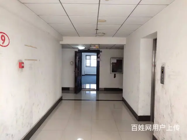 中环湖畔办公写字楼出租 - 图片 3