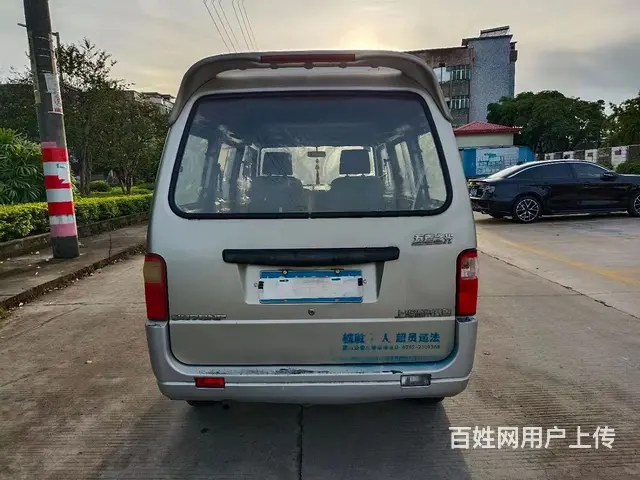 五菱之光面包车 - 图片 8