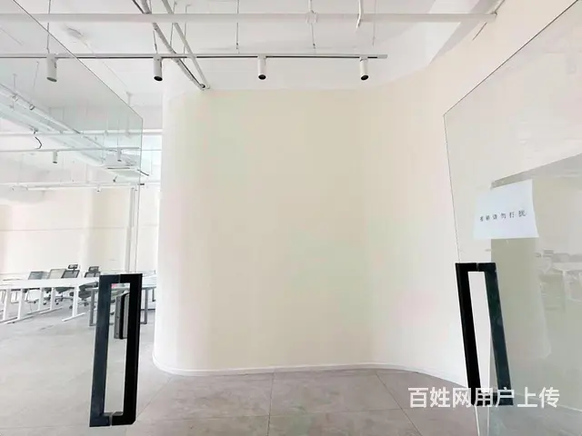 层高5米，全明落地窗直播摄影间出租，图片实拍，得房率高 - 图片 3