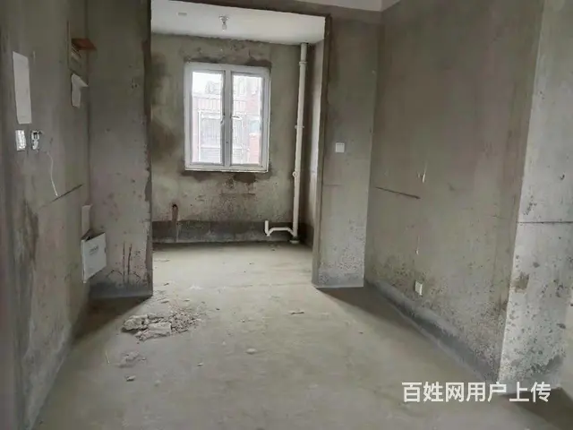 高盛唐郡大两室毛坯即买即装修随时看房！ - 图片 1