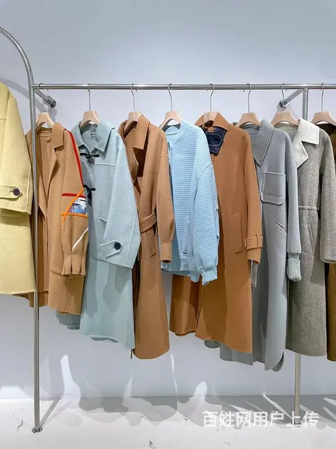 武汉盛依服饰苏图品牌冬季双面大衣上新折扣女装 - 图片 2