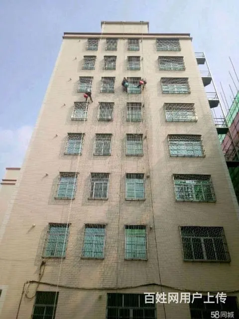 外墙高空清洗，蜘蛛人安装作业 - 图片 8
