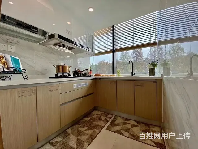 广州白云20.8龙·归花园旁 普通住宅 精装修 - 图片 1