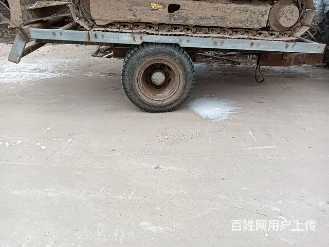 转让拖拉机+托盘 - 图片 1