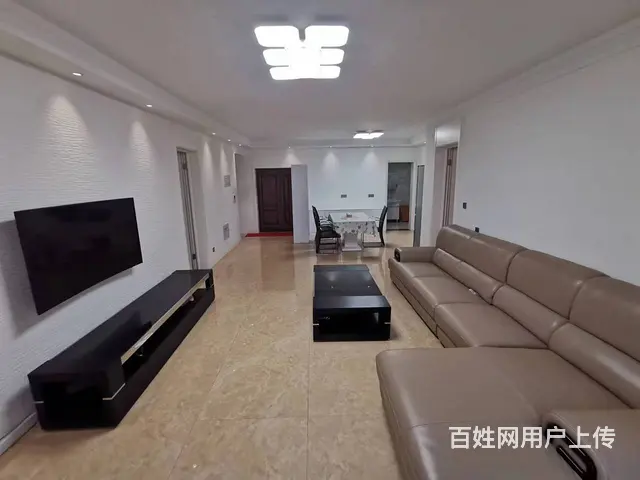 龙飞山城 普通住宅 豪华装修 - 图片 1