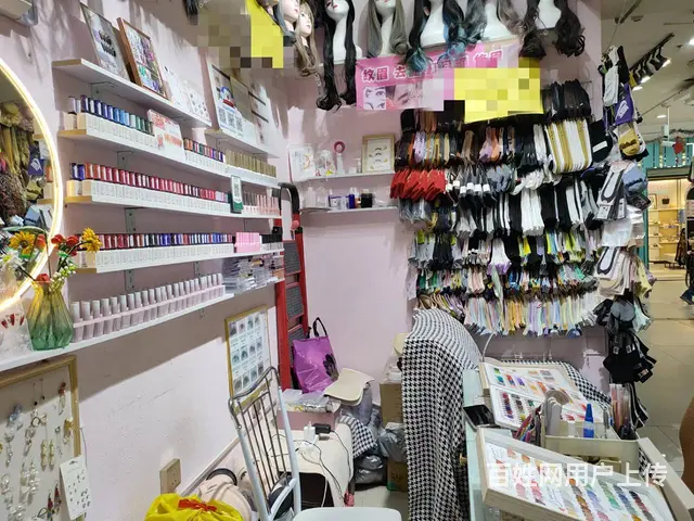 B个人一天龙地下街入口处美甲美睫店转让 - 图片 4