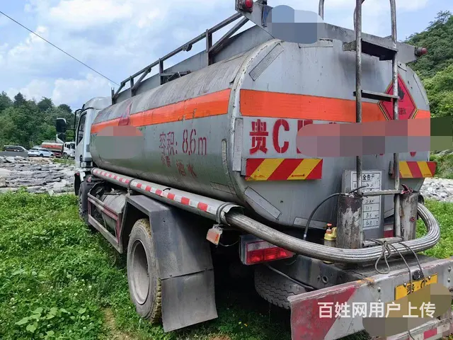 二手多利卡8吨油罐车 - 图片 4