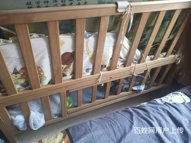 小龙哈彼婴儿床 - 图片 1