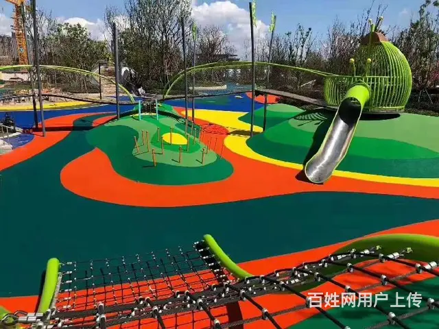 庭院地面塑胶 - 图片 1