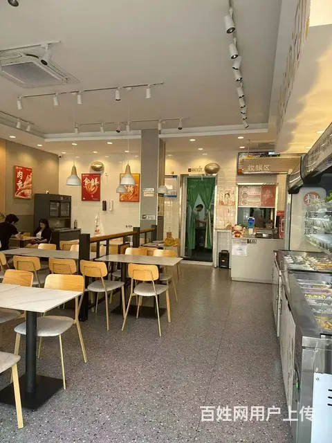 （及 致）位于夜市上的品牌餐饮店转让！可外摆！诚心转价格可谈 - 图片 2