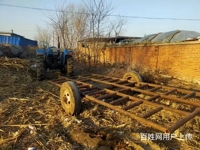 江苏604拖拉机带收割机板车 - 图片 1