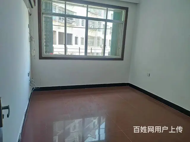 上高星辉小区旁四楼清爽普装带车库用然气近滨江公园证件全可按揭 - 图片 1