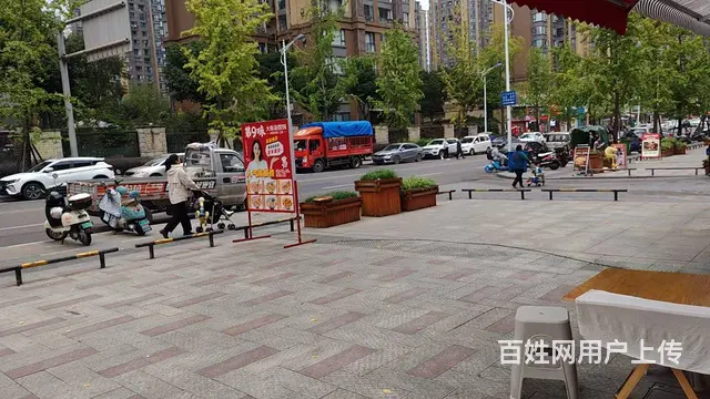 店铺位于宜宾临港邦泰社区北区，繁华地段，面积45平，店内精装 - 图片 3