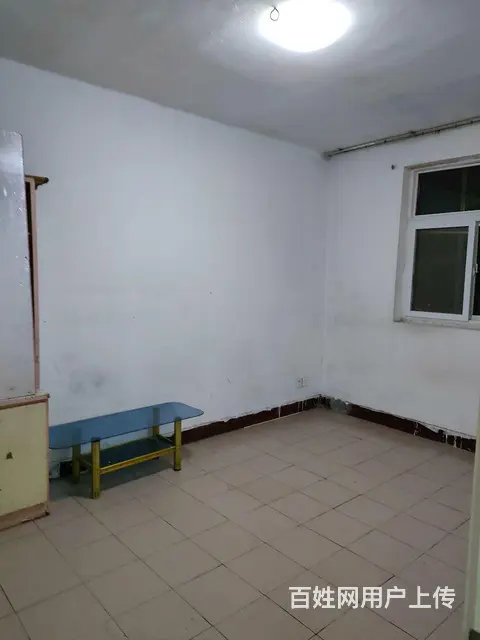 凯旋西路与王城大道口四楼3室1厅月租900 - 图片 3