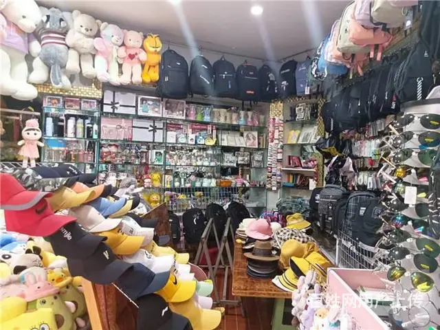 （同城搜铺网）巴中中学50平精品店转让（可空转） - 图片 1