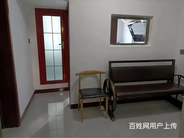 七中附近啤酒厂小区2层两居室33万 - 图片 1