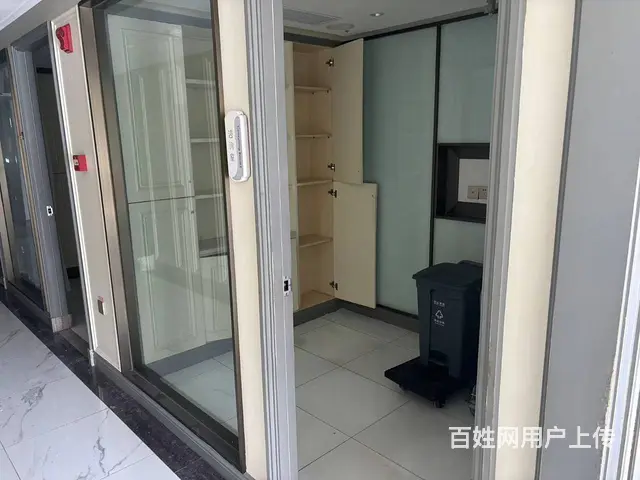 （51旺铺推荐）解放路步行街45平眼镜店及300平店铺转让 - 图片 12
