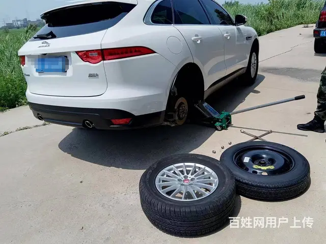 姜堰 高速拖车,补胎 ►  姜堰拖车搭电换胎困境 - 图片 3