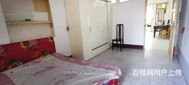 华泰中学附近四牌楼单元 公寓1厅 简单装修 - 图片 1