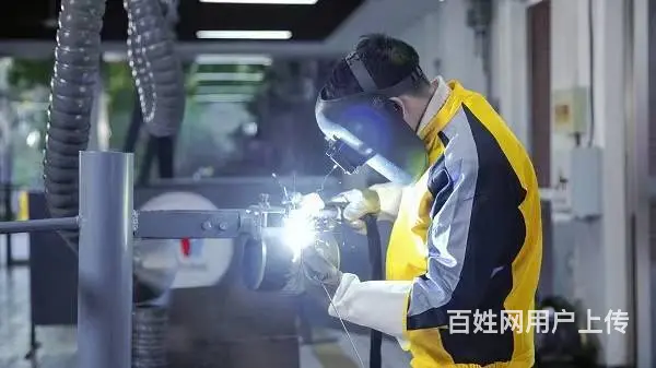 学习电焊到乌鲁木齐万通技工学校 - 图片