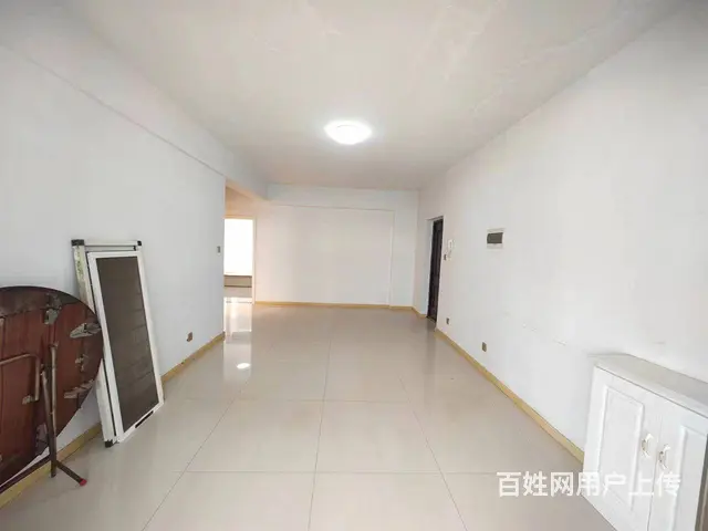 豪德新天地  车库上二楼   75平  两室阴阳格局  简单 - 图片 1