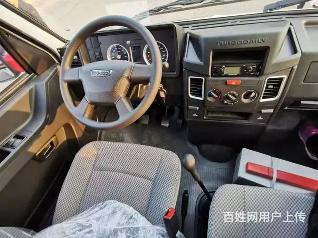 渭南依维柯面包冷藏车 疫苗冷藏车的价格与配置 - 图片 9