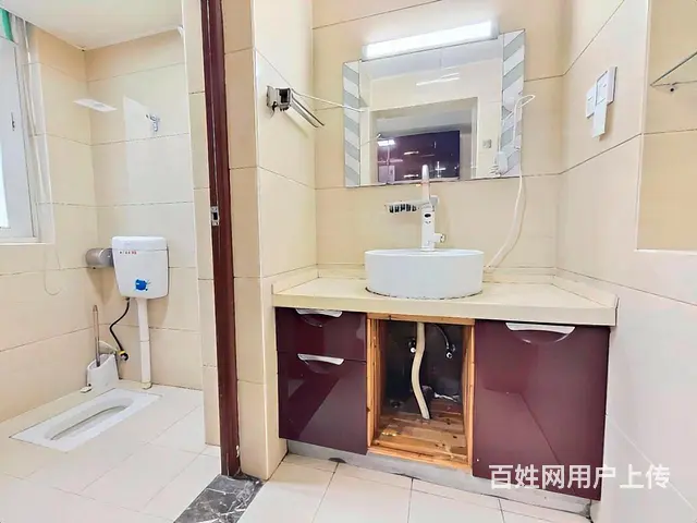 单价8千 5号线正地铁口 东门壹号南北通透电梯大三房 拎包住 - 图片 3