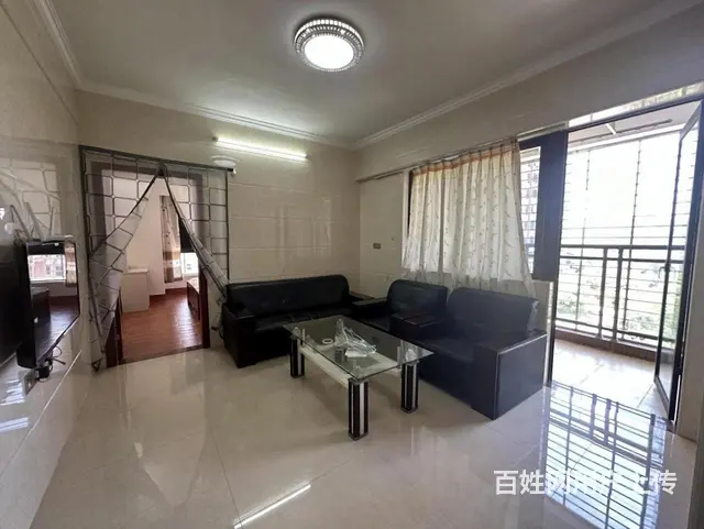 新加坡城边 中骏蓝湾悦庭边  正规一房一厅一阳一卫 - 图片 1