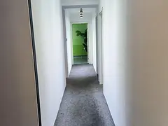 个人低价出租繁华路段办公写字楼