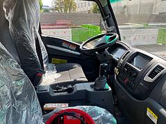 大运翼途国六7方蓝牌勾臂垃圾车，勾拉10吨建筑垃圾