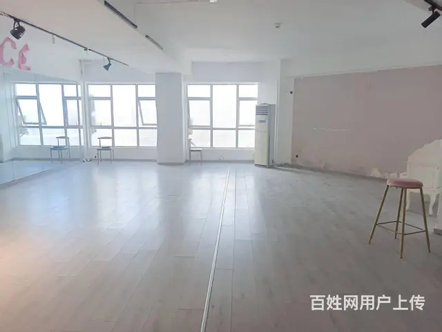 五一广场五一新干线110平工作室 - 图片 2