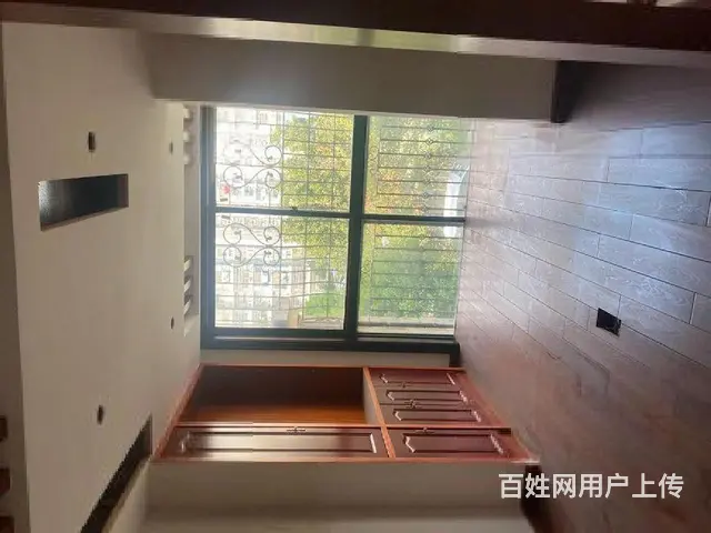 与新北万达一路之隔的叠加别墅（带80平左右院子和地下室） - 图片 7
