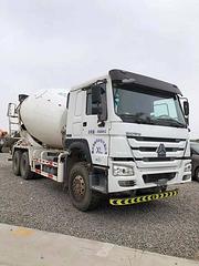​二手豪沃后八轮搅拌车 大14方 380马力 国五