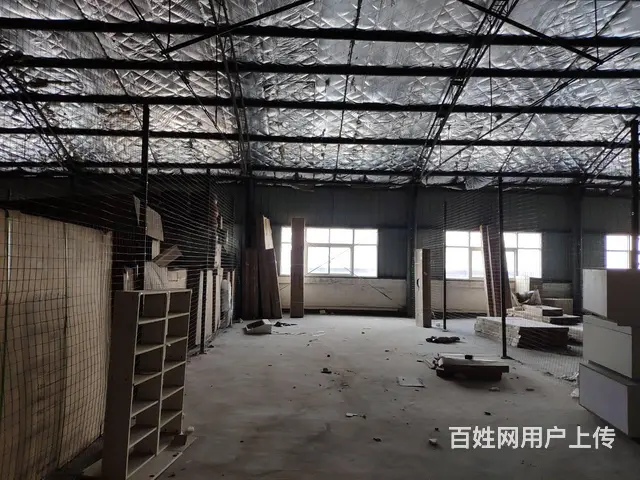 只有一间刚退租急租，春都路53号四楼仓库急租103平方 - 图片 2