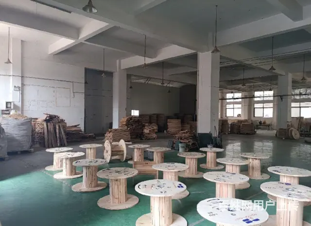 出租德清雷甸工业区一楼厂房3000方层高8米带牛角 - 图片