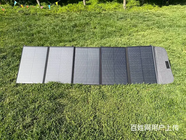 大功率的200W太阳能折叠包 户外电源便携充电板光 - 图片 2