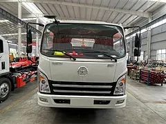 大运蓝牌8方勾臂垃圾车 160马力拉12吨建筑垃圾