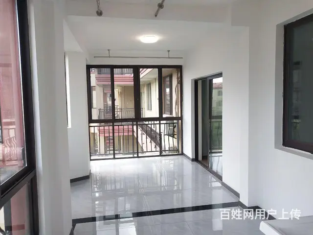 超大户型超大阳台 精装四房 绝对好房 甩卖 - 图片 3