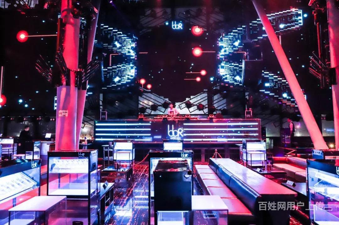 长沙hls酒吧价目表/长沙酒吧免费进吗