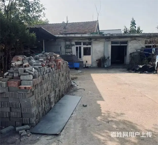（诚速）租厂房有30间房3亩大院可办公住宿有厨房水电齐全 - 图片 1
