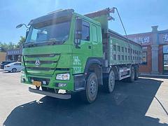 个人出售国五豪沃前四后八7.3米自卸车380马力
