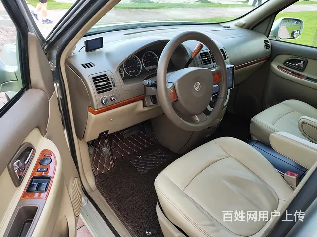 5.58万转2010七座别克陆尊3.0自动波商务车 - 图片 5